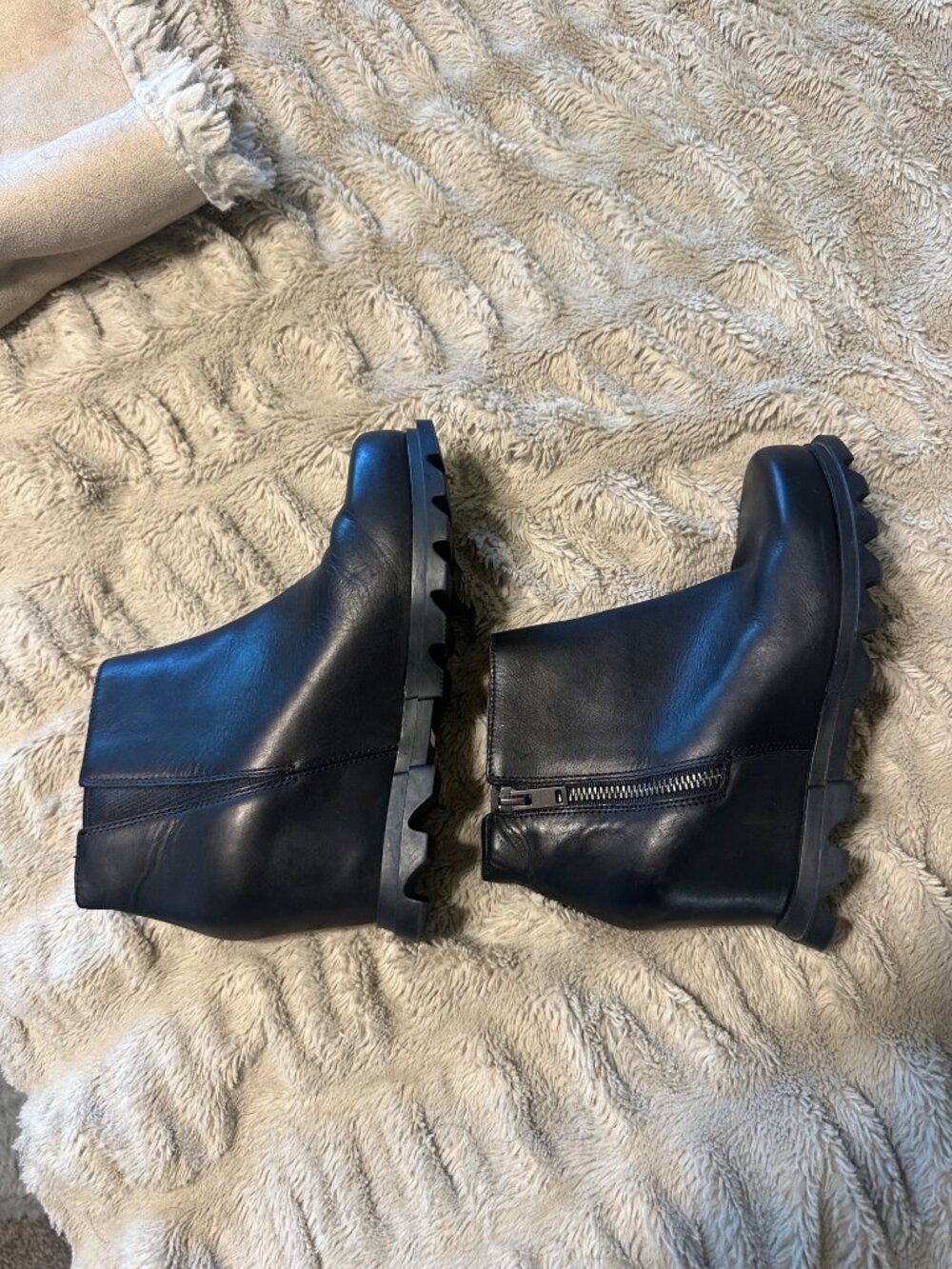 Sorel Joan of Artic Black Nubuck Unique Winter Wedge Ankle Booties - Picture 3 of 10
